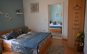 Apartment & Rooms Marigold